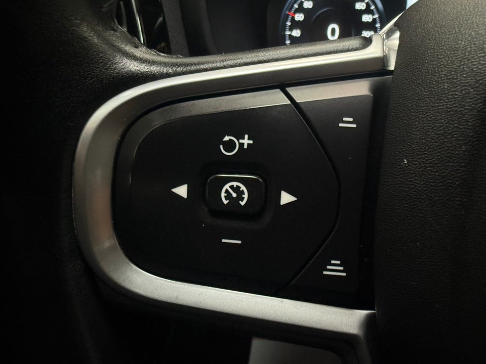 Volvo V60 2,0 D4 190 Momentum aut. 5d