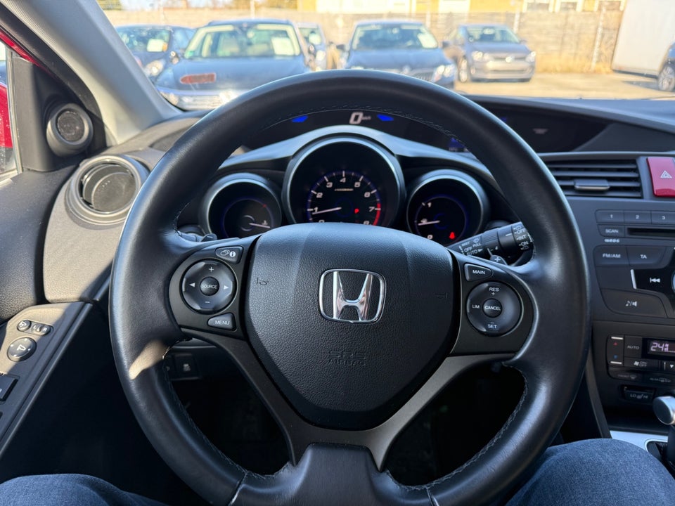 Honda Civic 1,8 i-VTEC Executive aut. 5d