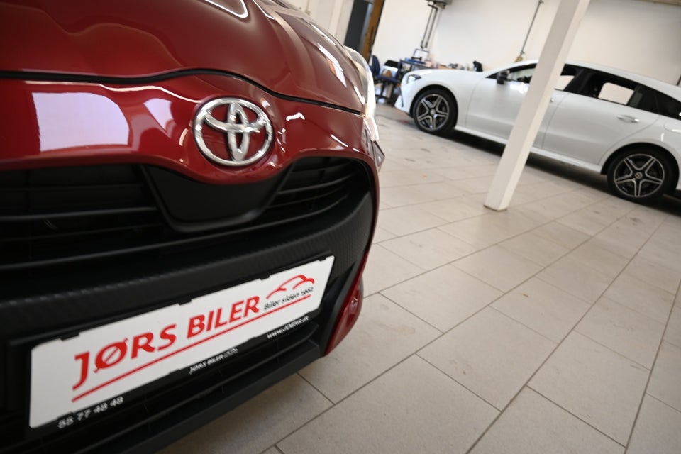 Toyota Yaris 1,0 Active 5d