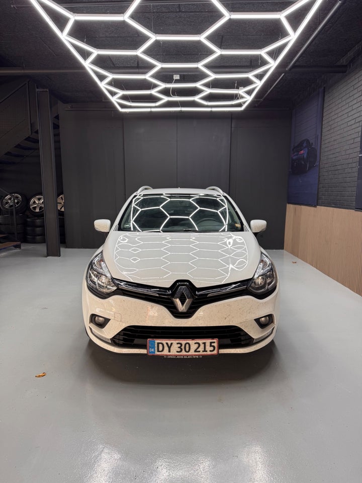 Renault Clio IV 1,5 dCi 90 Limited Sport Tourer 5d
