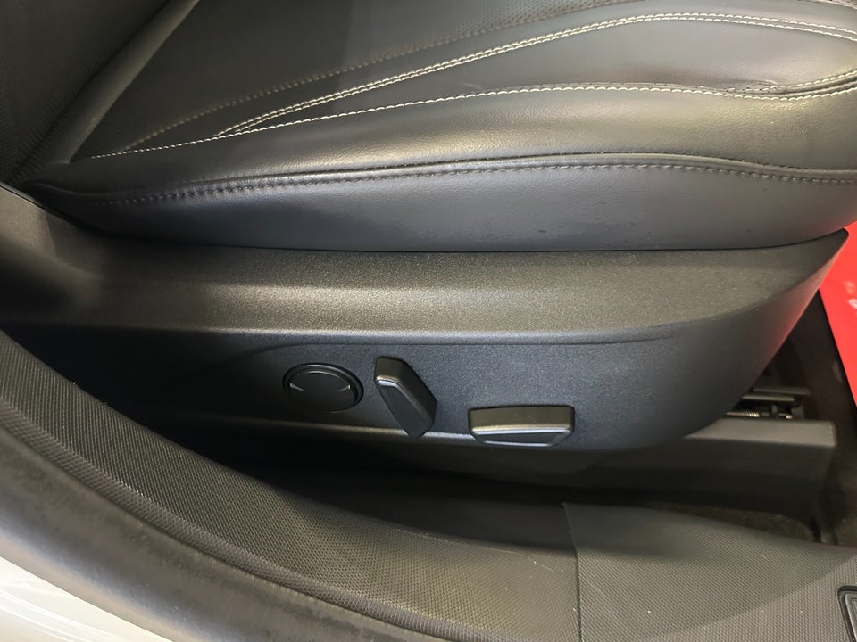 Ford Mustang Mach-E 98 Premium Extended Range 5d