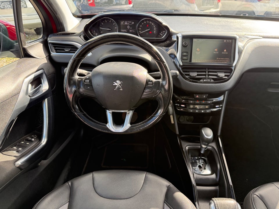 Peugeot 2008 1,2 e-THP 110 Allure Sky EAT6 5d