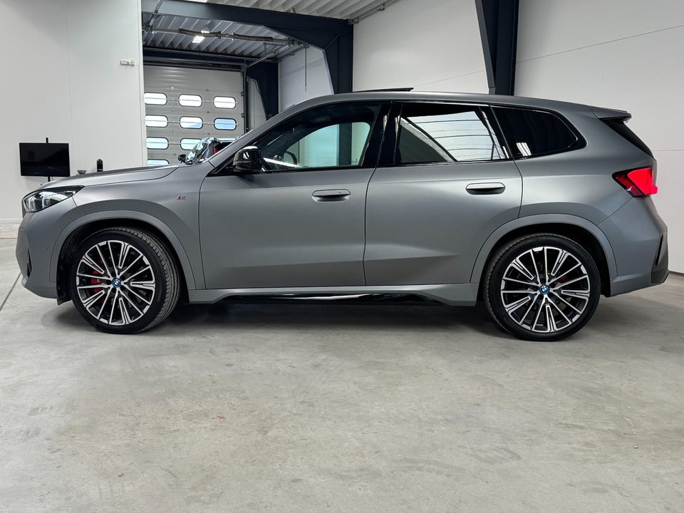 BMW iX1 xDrive30 Fully Charged M-Sport 5d