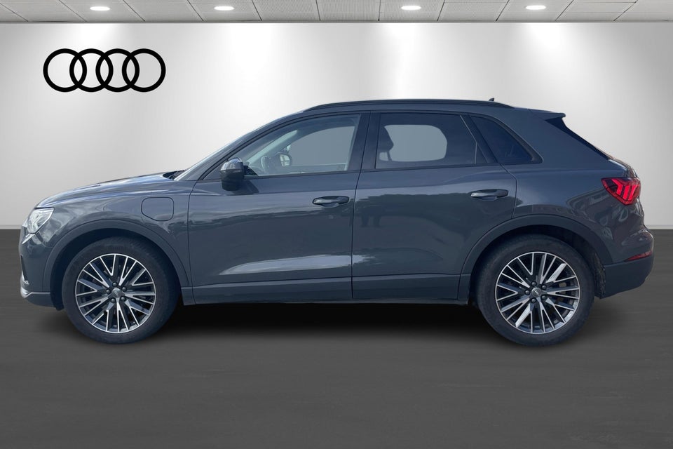 Audi Q3 45 TFSi e Attitude+ S-tr. 5d