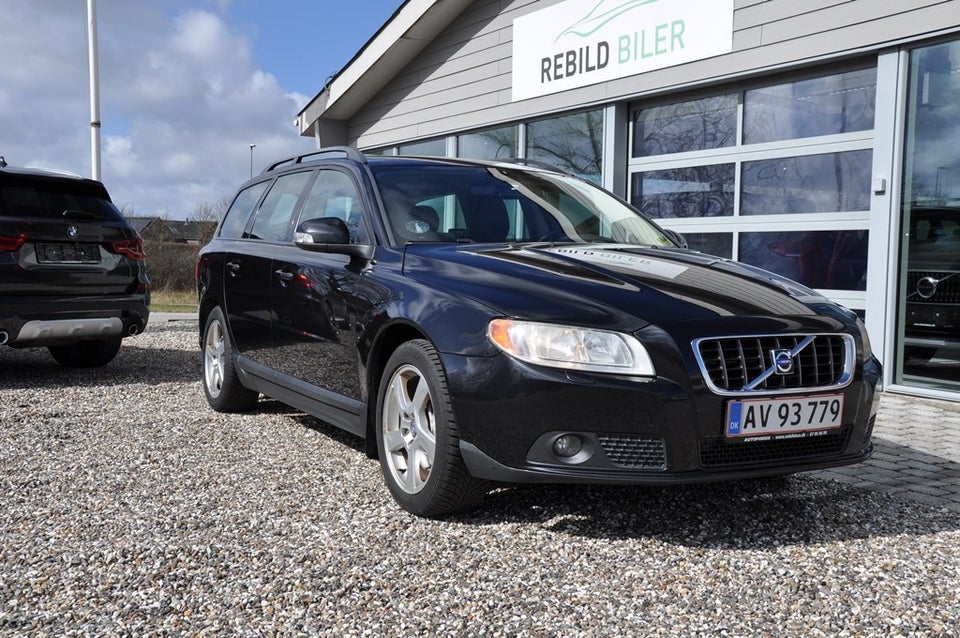 Volvo V70 2,5 T Momentum aut. 5d