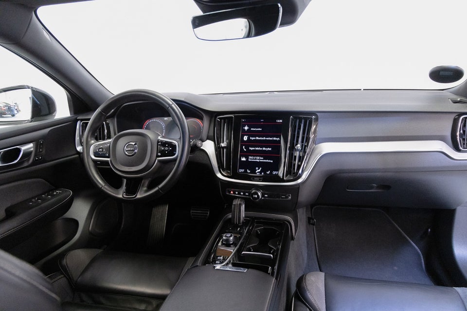 Volvo V60 2,0 T6 ReCharge R-Design aut. AWD 5d