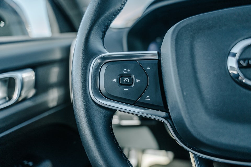 Volvo XC40 ReCharge Twin Plus 5d