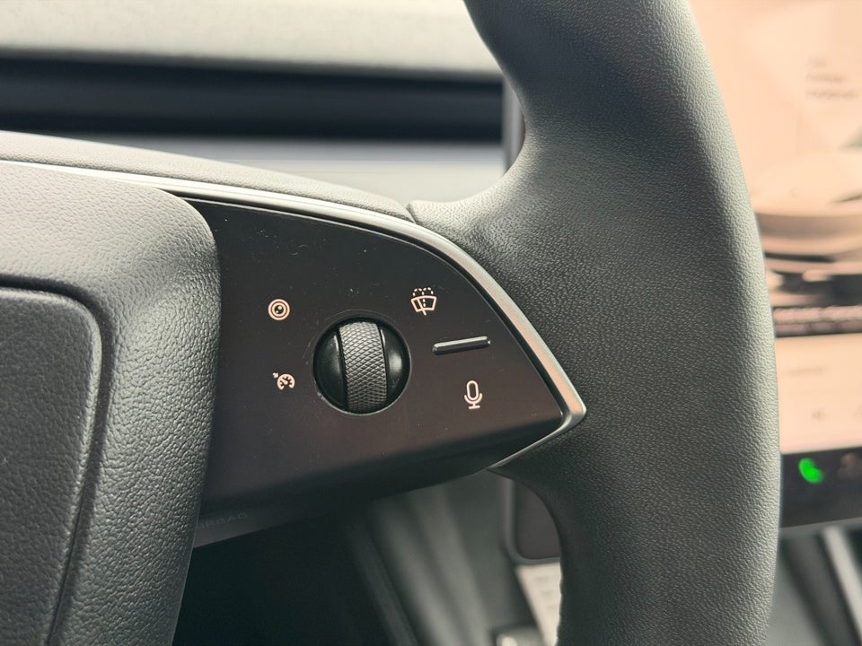 Tesla Model 3 RWD 4d