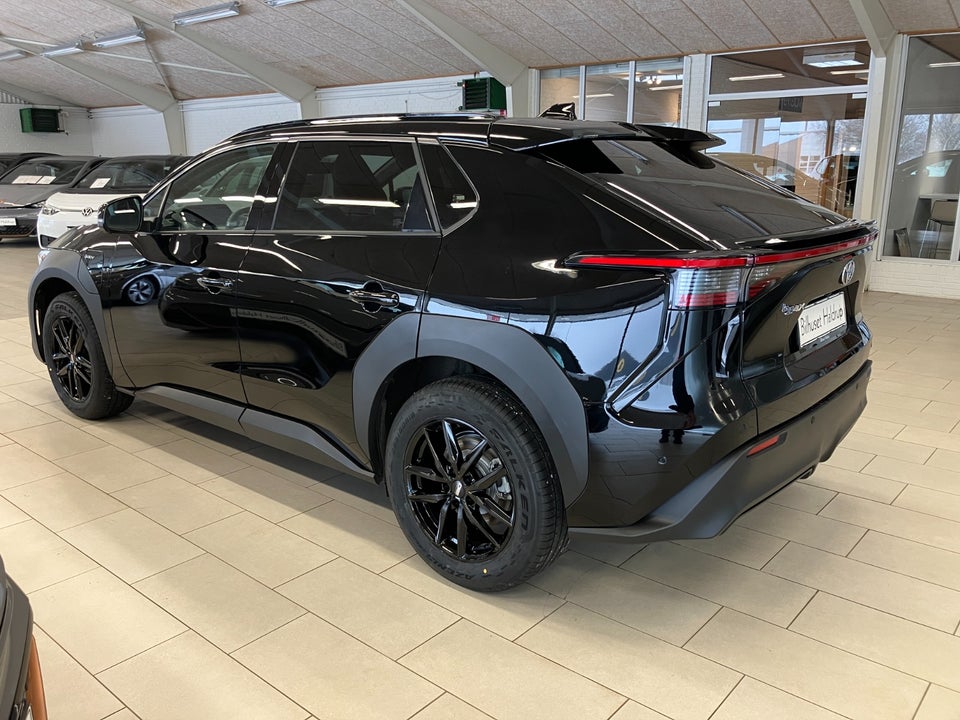 Toyota bZ4X Executive 5d