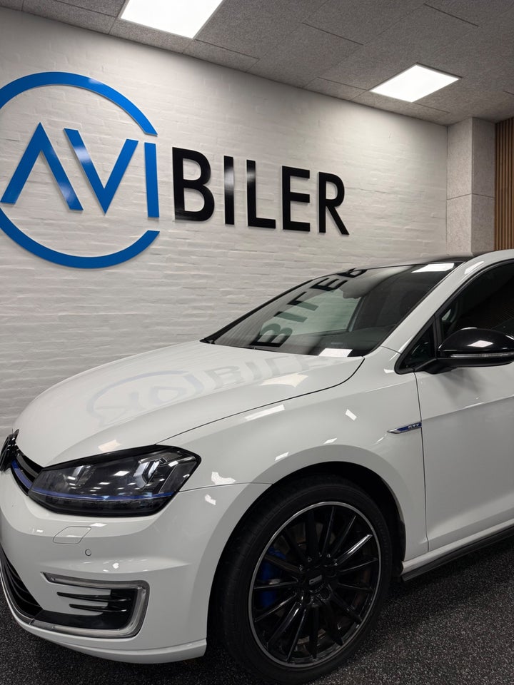 VW Golf VII 1,4 GTE DSG 5d