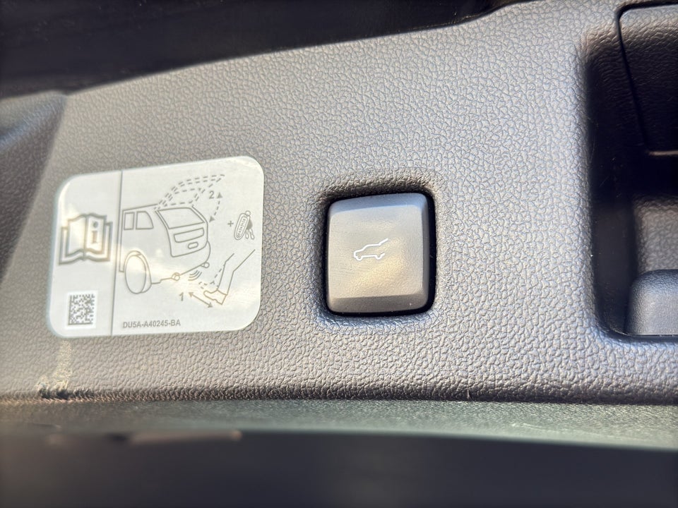 Ford Kuga 2,5 PHEV ST-Line X CVT 5d