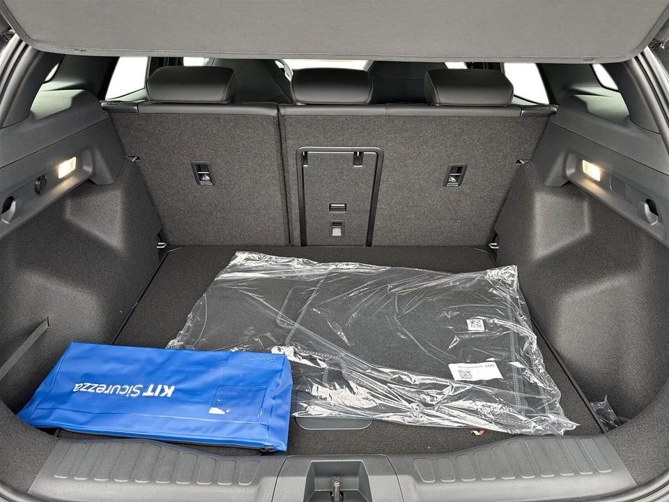 Ford Explorer 82 Premium Extended Range 5d