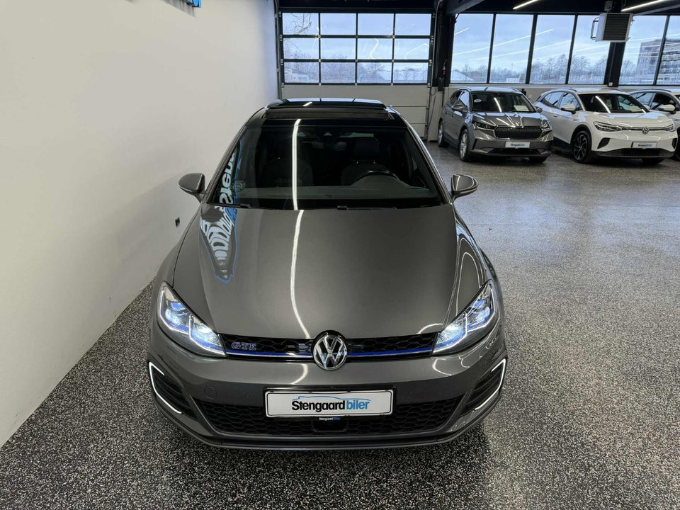 VW Golf VII 1,4 GTE DSG 5d