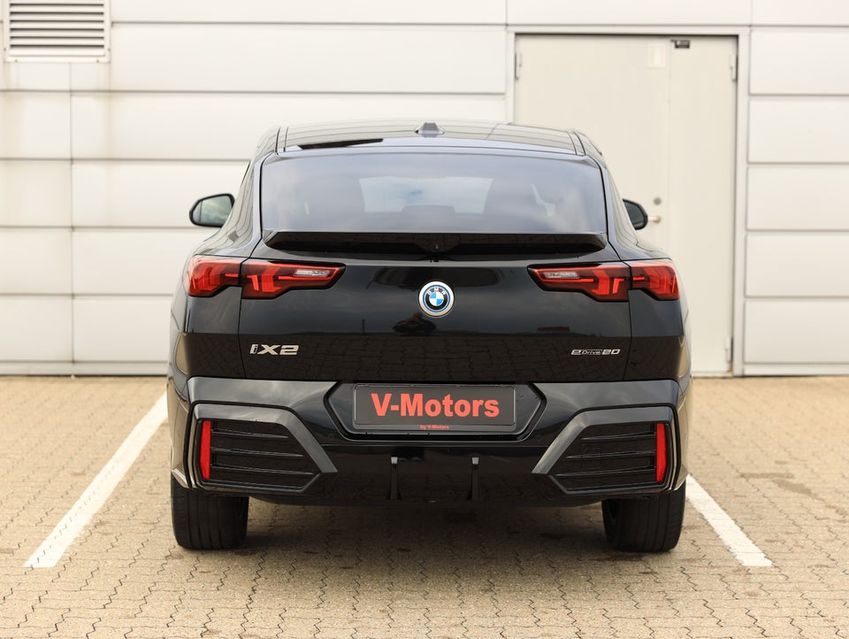 BMW iX2 eDrive20 M-Sport 5d