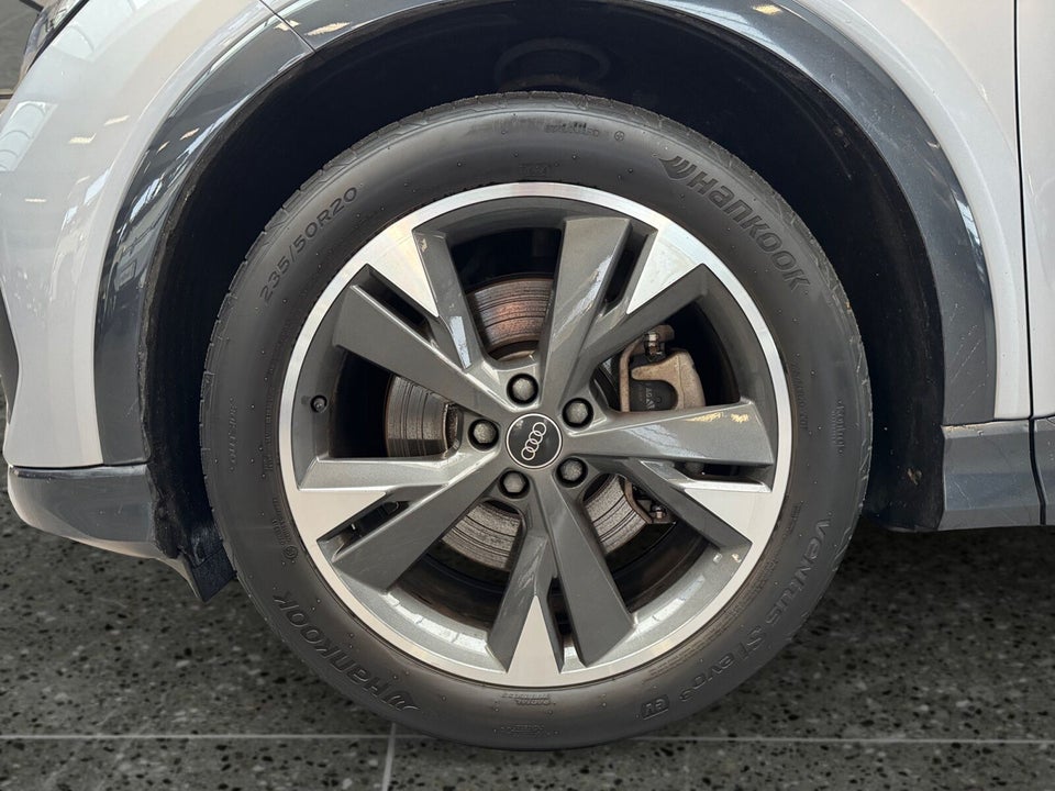 Audi Q4 e-tron 45 Advanced Sportback quattro 5d