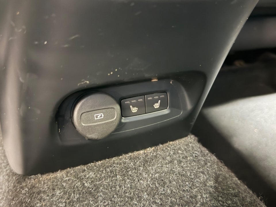 Volvo XC40 P6 ReCharge Plus 5d