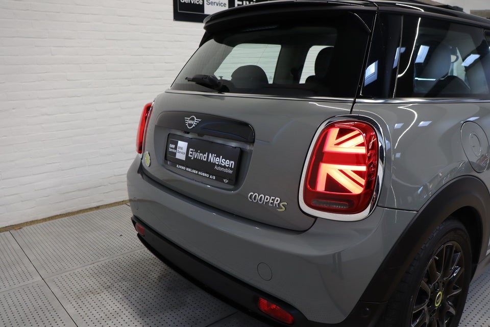 MINI Cooper SE Camden Edition 3d