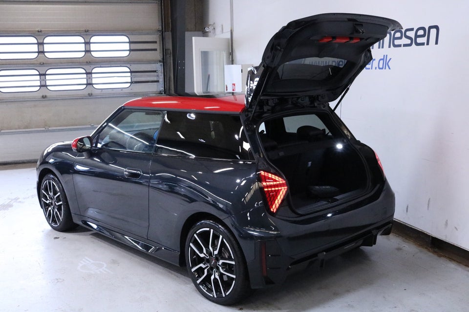 MINI Cooper SE JCW Trim XL 3d