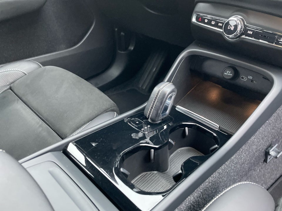 Volvo XC40 P8 ReCharge Twin R-Design 5d