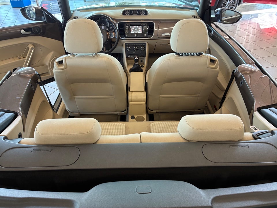 VW The Beetle 1,2 TSi 105 Design Cabriolet 2d