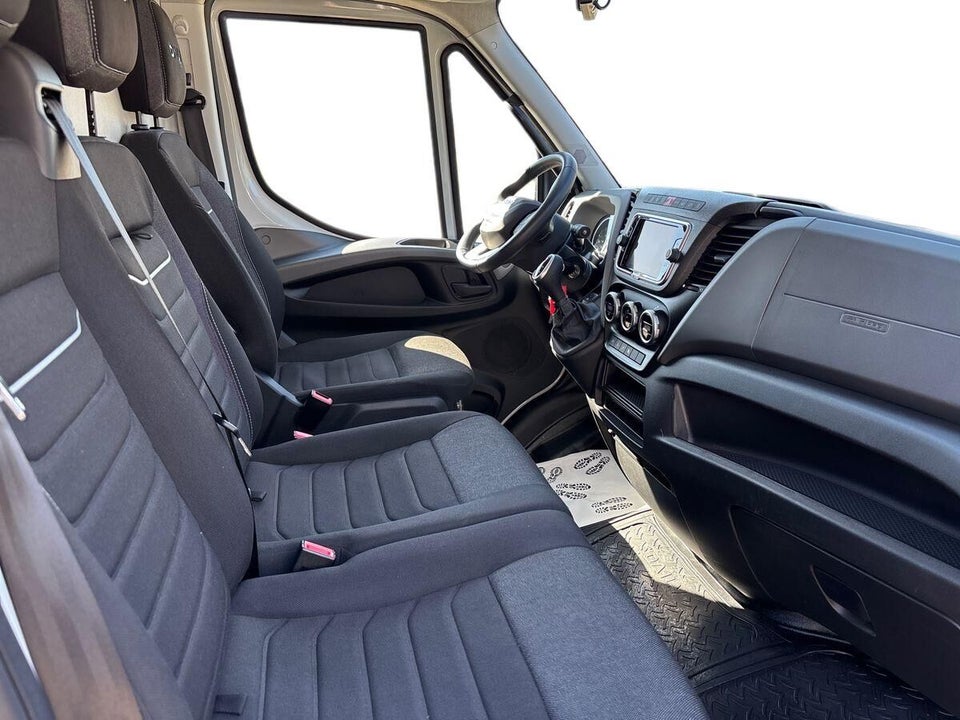Iveco Daily 3,0 35S18 12m³ Van AG8