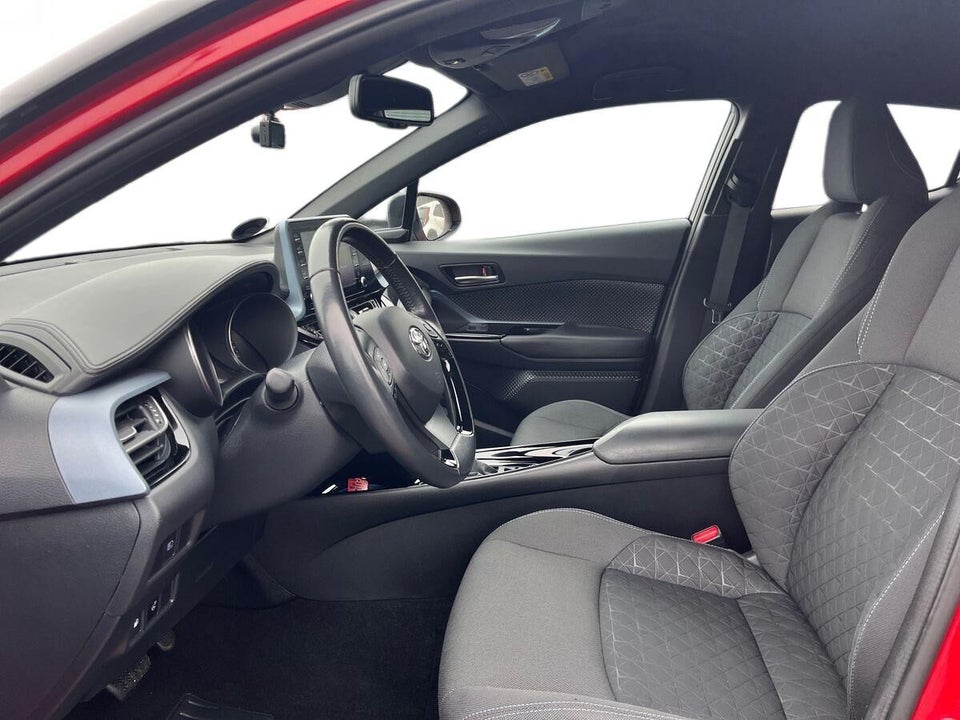 Toyota C-HR 1,8 Hybrid C-LUB Premium CVT 5d