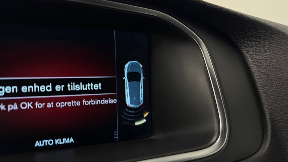 Volvo V40 1,6 T2 120 Kinetic 5d