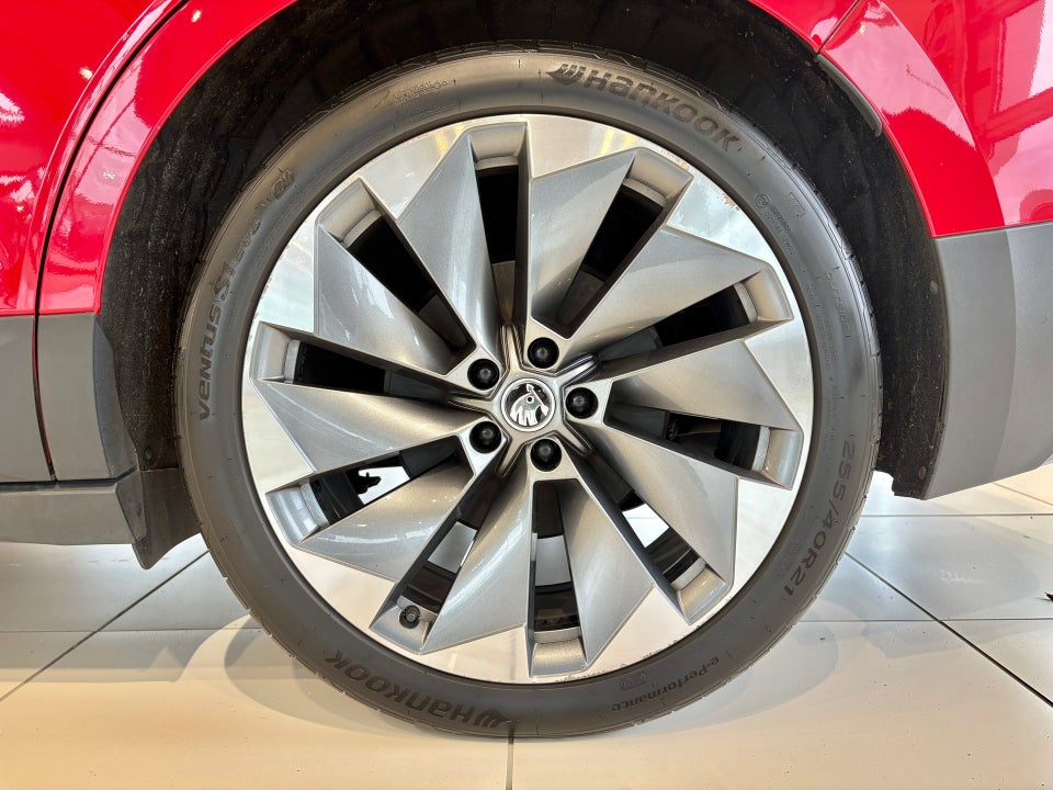 Skoda Enyaq 80 iV Design Selection 5d