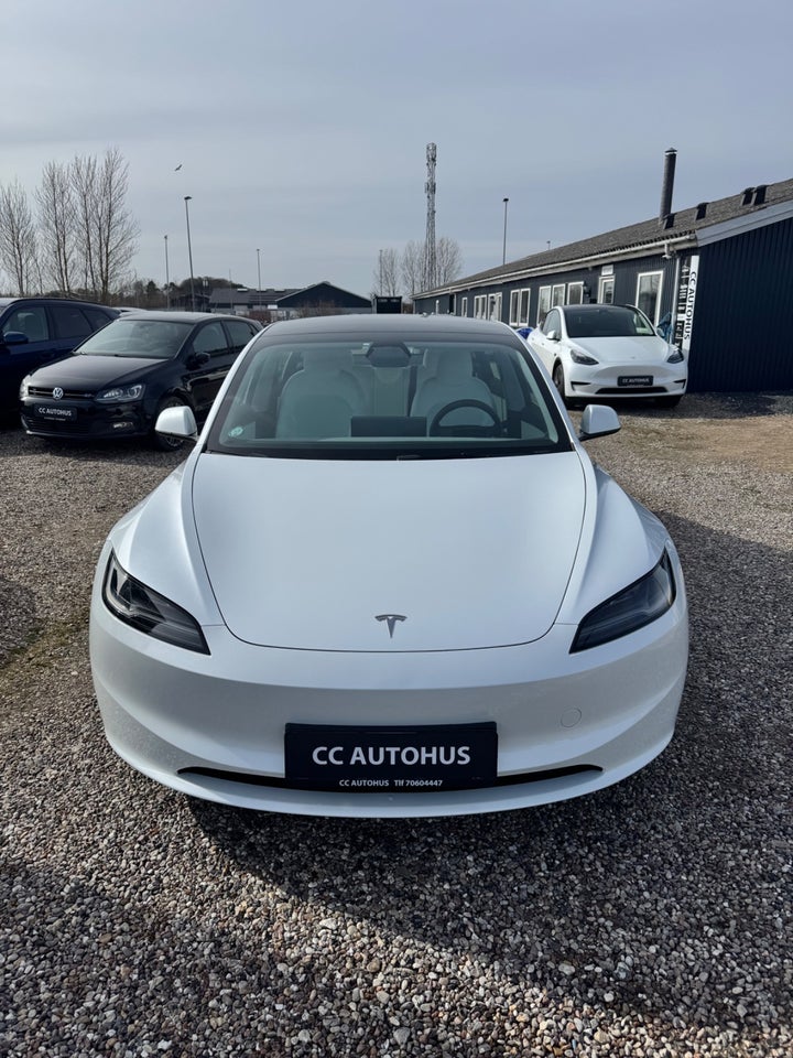 Tesla Model 3 RWD 4d