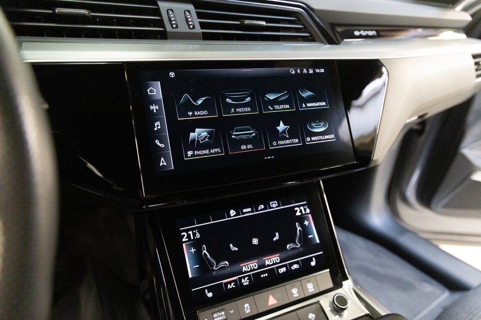 Audi e-tron 55 S-line quattro 5d