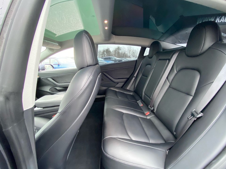 Tesla Model 3 Long Range AWD 4d