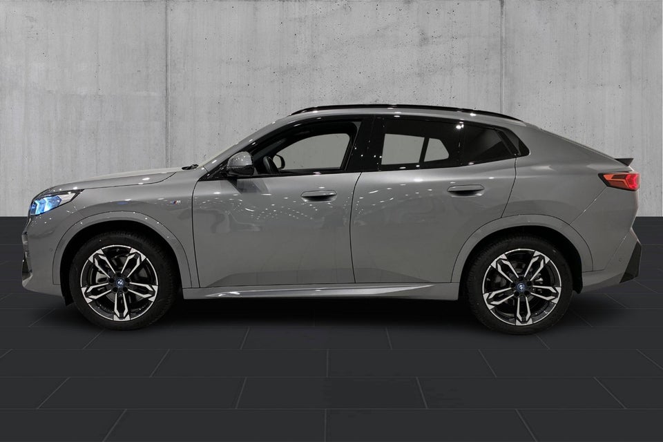 BMW iX2 xDrive30 M-Sport 5d