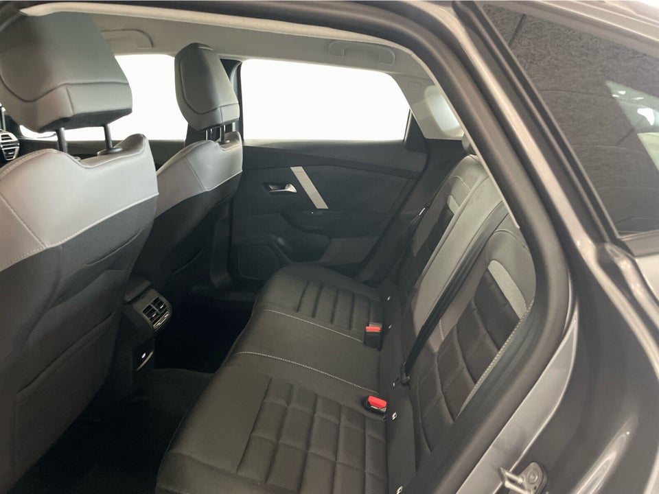 Citroën ë-C4 X 54 Plus 4d
