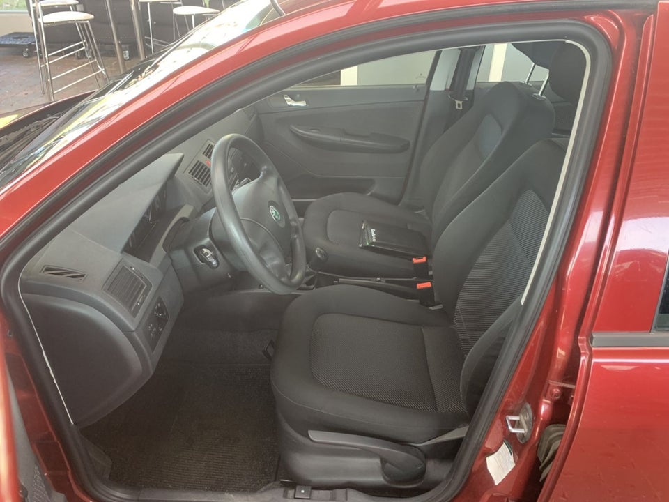 Skoda Fabia 1,4 16V 75 Ambiente Combi 5d