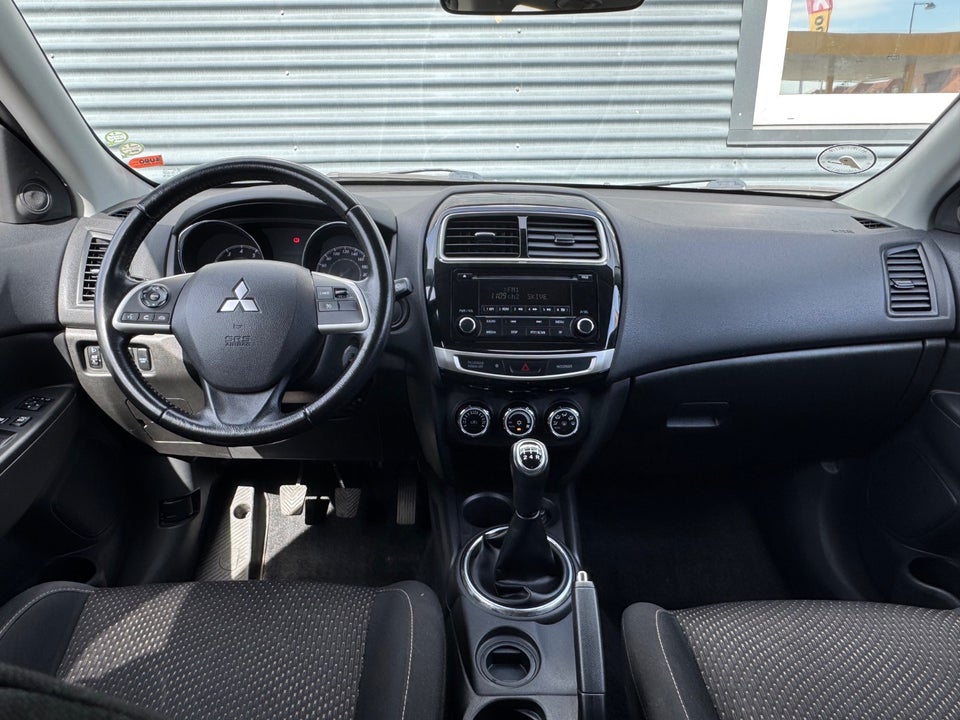 Mitsubishi ASX 1,6 Invite 5d