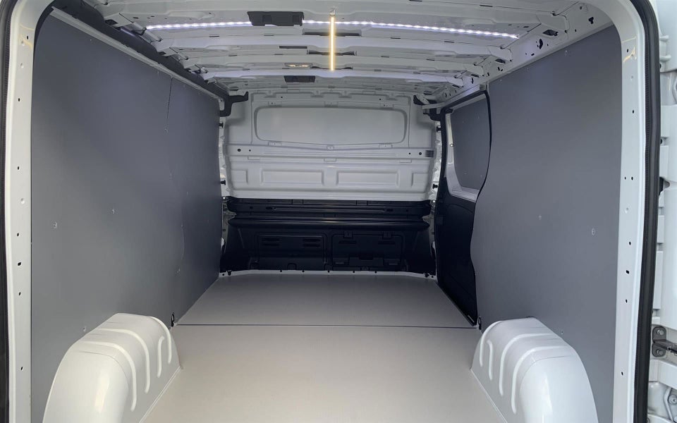 Nissan Primastar 2,0 dCi 150 L2H1 Tekna Van