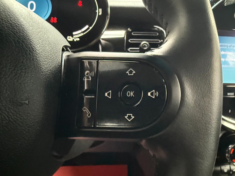 MINI Cooper SE Classic Trim 3d