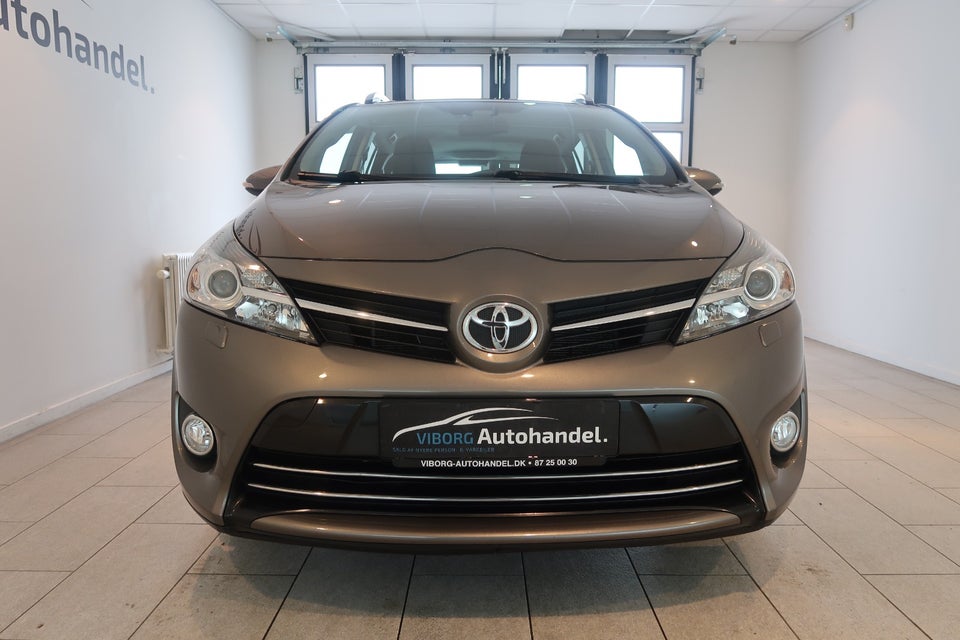 Toyota Verso 1,8 VVT-i T2 Premium 7prs 5d