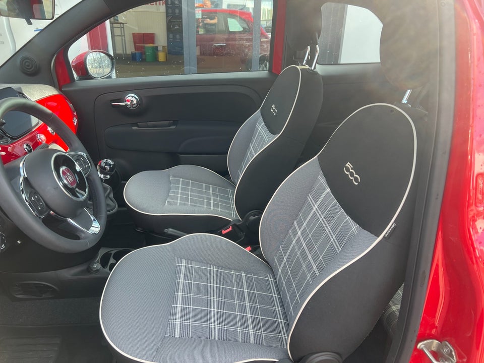 Fiat 500 1,0 Hybrid Lounge 3d