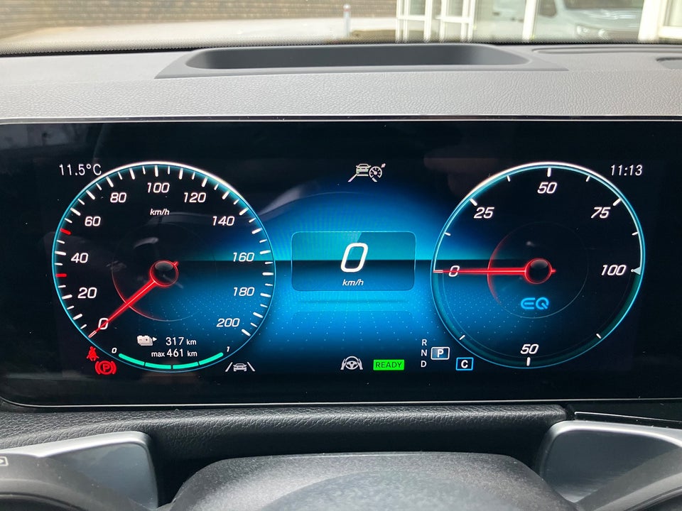 Mercedes EQB250 AMG Line 5d