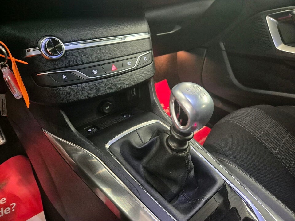 Peugeot 308 1,5 BlueHDi 130 Allure+ SW 5d