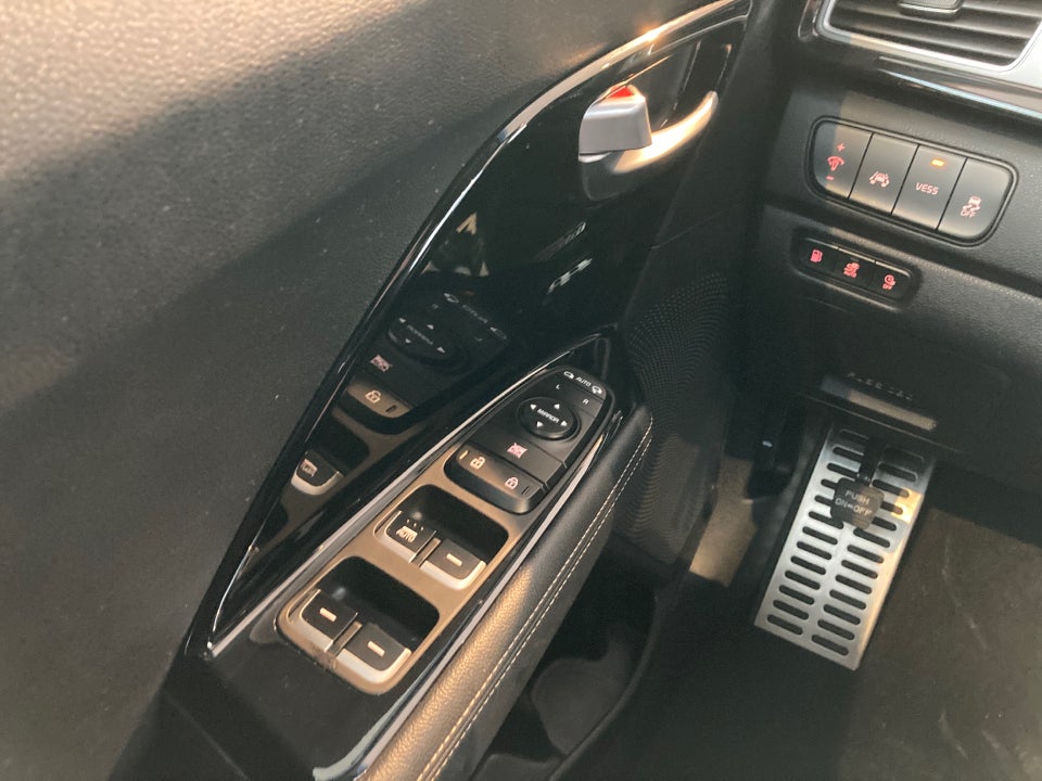 Kia Niro 1,6 PHEV Advance DCT 5d