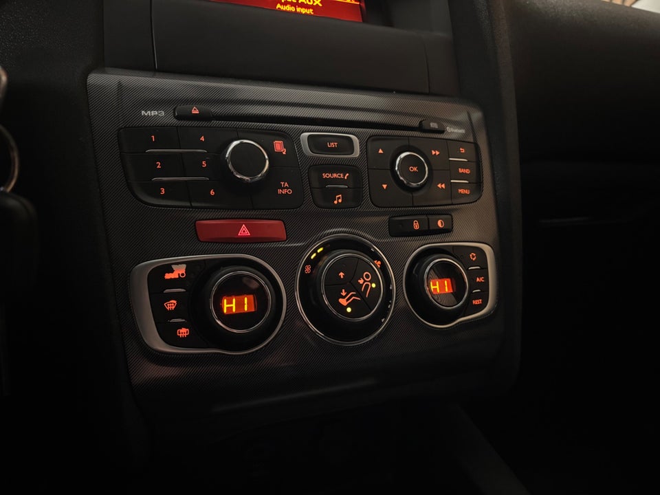 Citroën C4 1,6 BlueHDi 120 Feel 5d