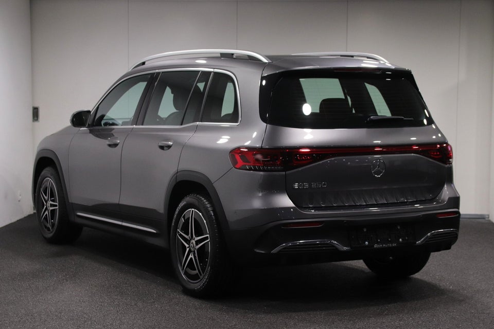 Mercedes EQB250 AMG Line 5d