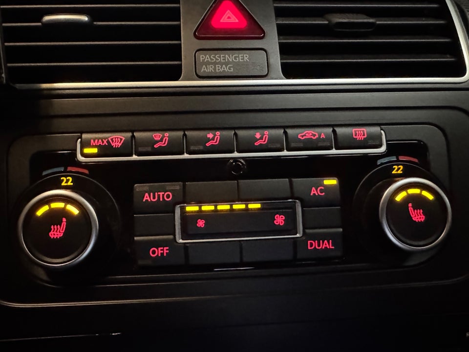 VW Touran 1,6 TDi 105 Match BMT 7prs 5d