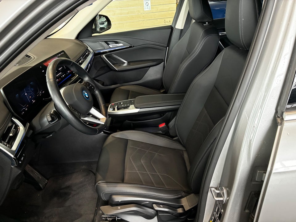 BMW iX1 eDrive20 X-Line 5d