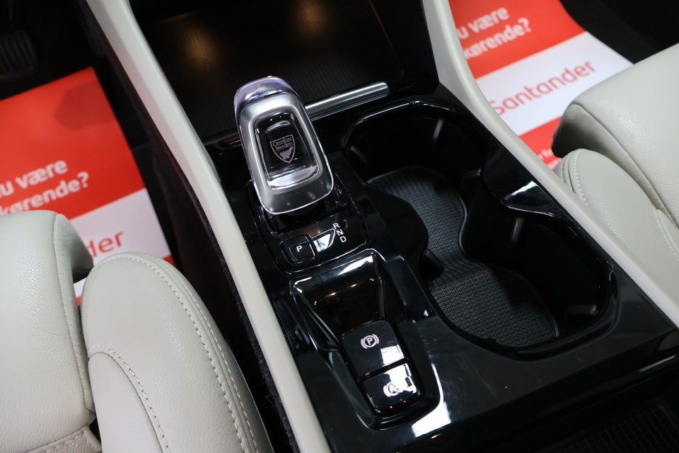 Volvo XC40 1,5 T5 ReCharge Inscription aut. 5d