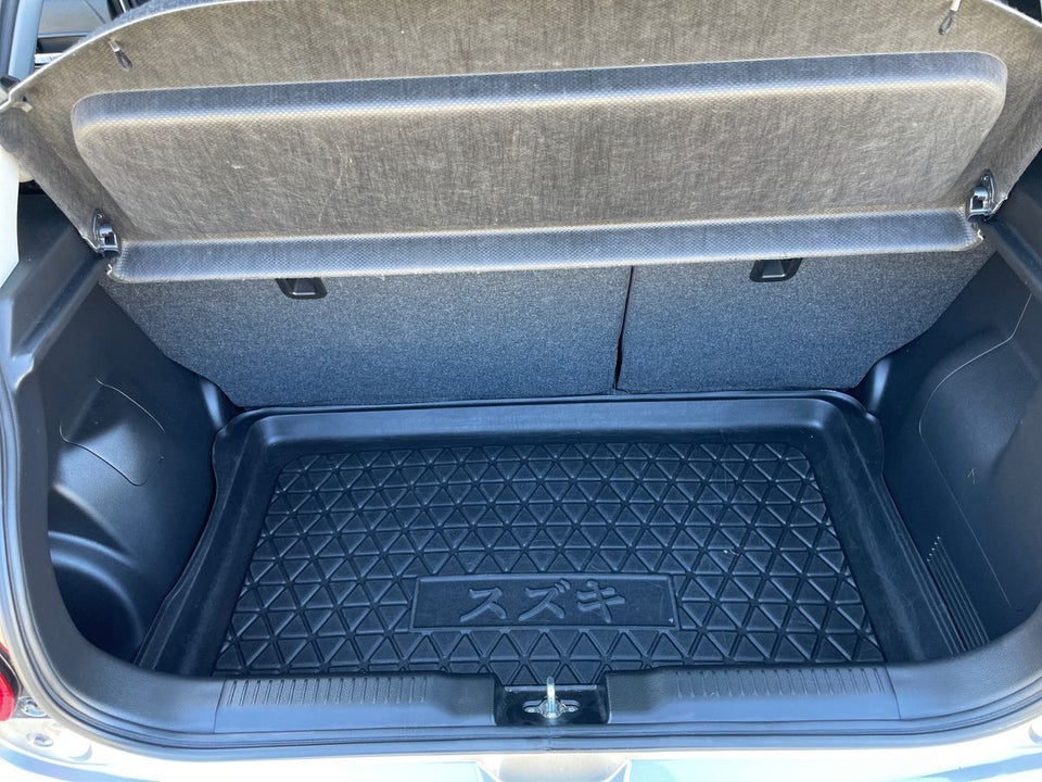 Suzuki Swift 1,2 Dualjet Exclusive CVT 5d