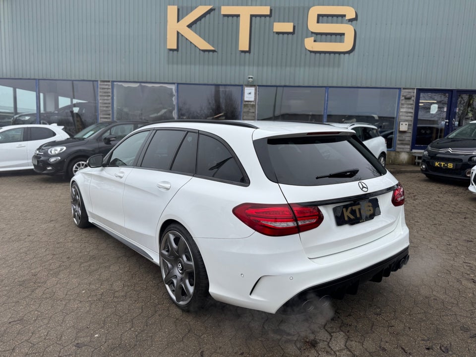 Mercedes C400 3,0 AMG Line stc. aut. 4Matic 5d