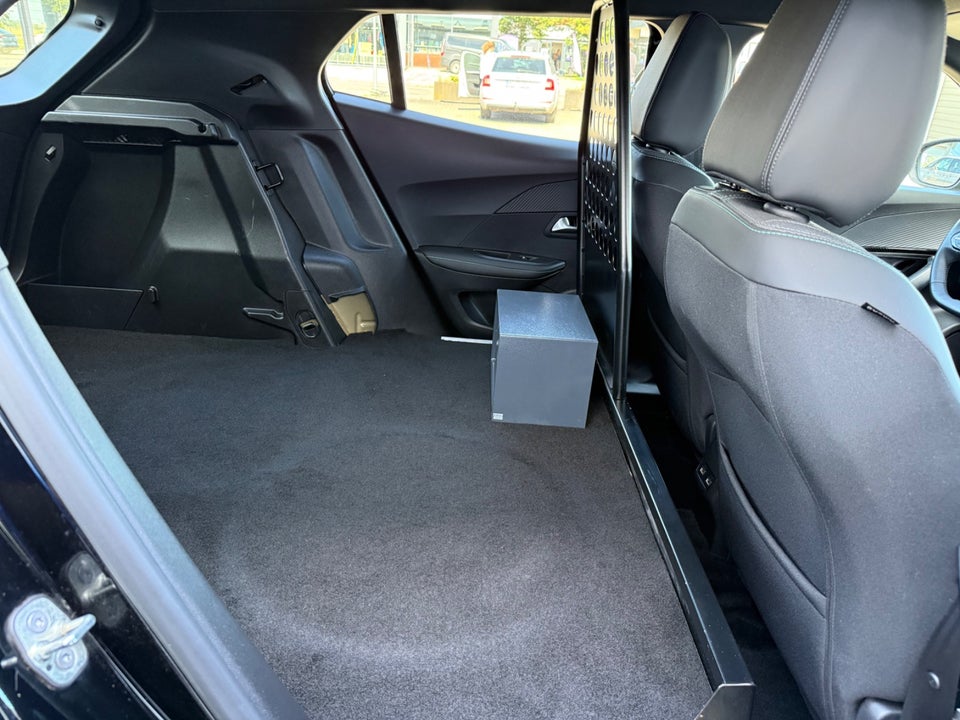 Peugeot 2008 1,2 PureTech 130 Allure Pack EAT8 Van 5d